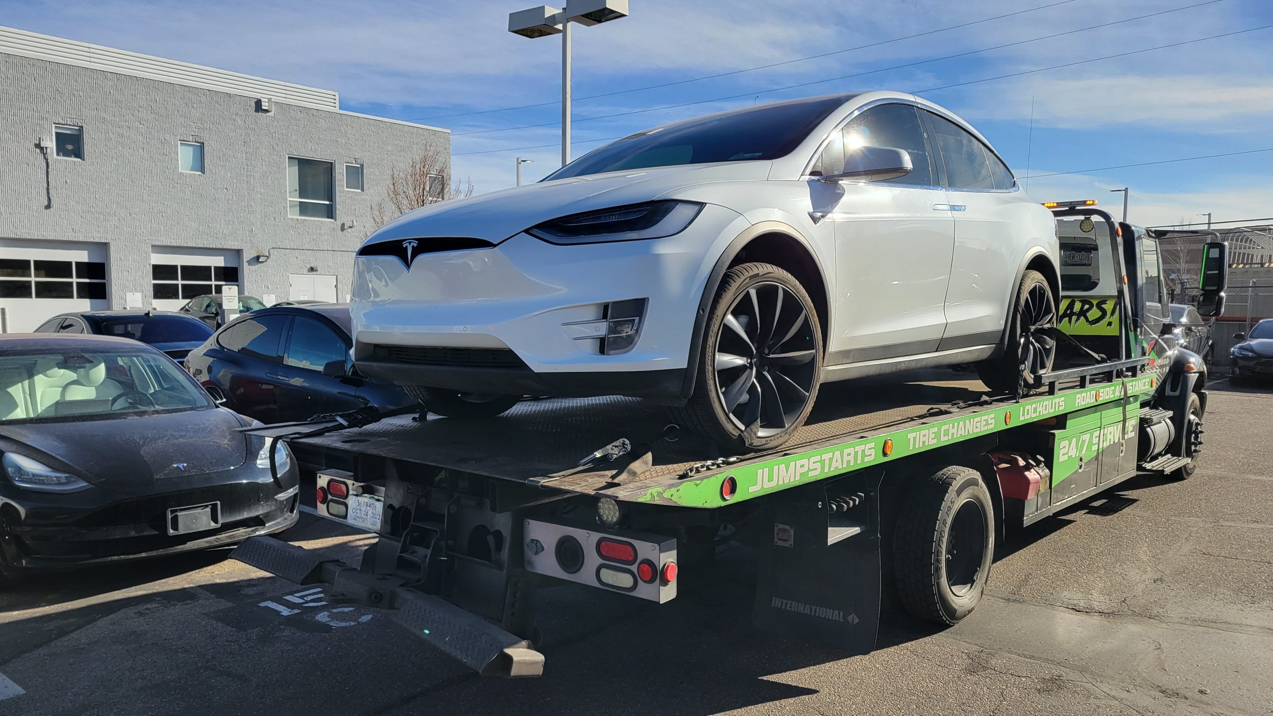 Tesla towing